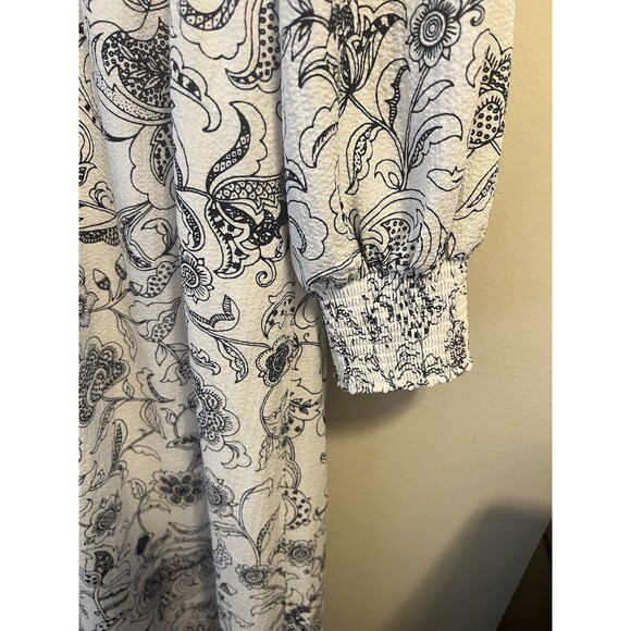Talbots Women SMOCKED FIT & FLARE DRESS STENCIL FLORAL White And Blue $150 - Picture 5 of 13